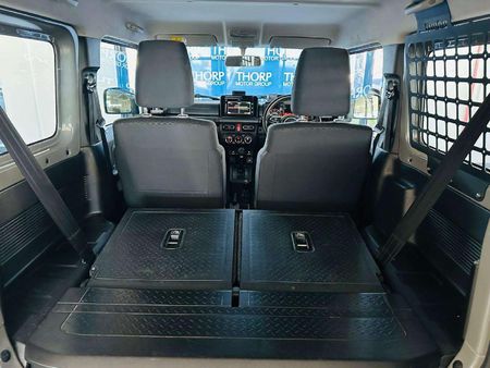 2023-Suzuki-Jimny-15-GLX-Auto_4