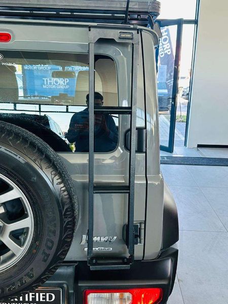 2023-Suzuki-Jimny-15-GLX-Auto_6