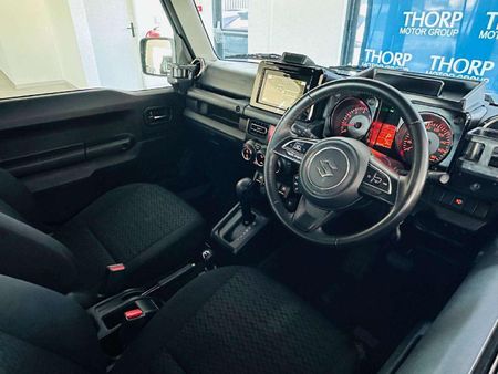 2023-Suzuki-Jimny-15-GLX-Auto_8