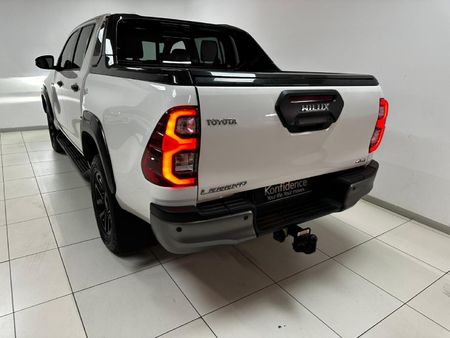 2025-Toyota-Hilux-28-GD-6-RB-Legend-RS-4x4-Double-Cab-Auto-mhev_3