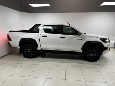 2025-Toyota-Hilux-28-GD-6-RB-Legend-RS-4x4-Double-Cab-Auto-mhev_7
