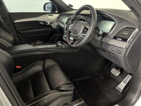 2023-Volvo-XC90-B5-R-Design-AWD_9