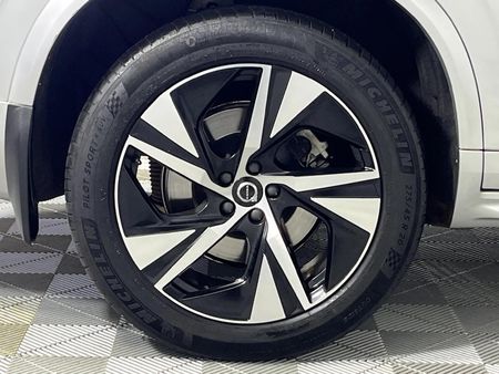 2023-Volvo-XC90-B5-R-Design-AWD_7