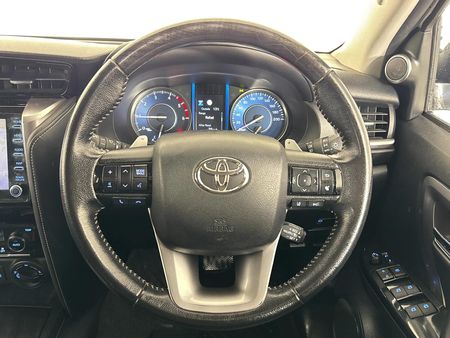 2020-Toyota-Fortuner-28-GD-6-4x4-VX-Auto_10