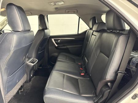 2020-Toyota-Fortuner-28-GD-6-4x4-VX-Auto_2