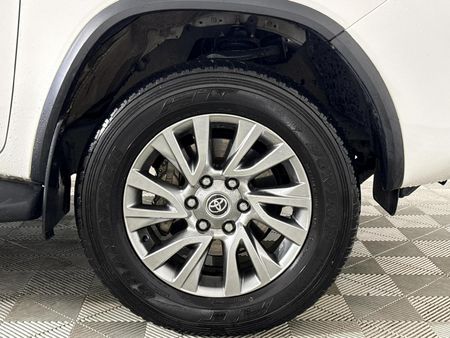 2020-Toyota-Fortuner-28-GD-6-4x4-VX-Auto_4