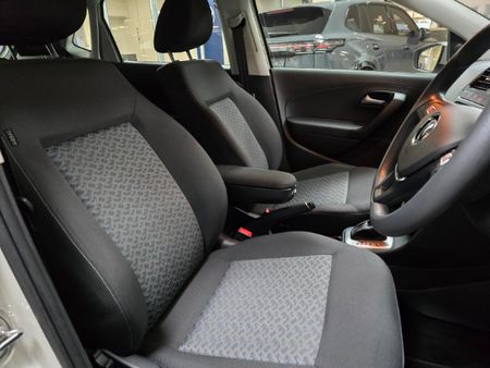 2024-Volkswagen-Polo-Vivo-16-Life_11