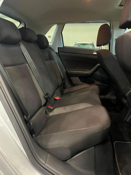 2024-Volkswagen-Polo-10-TSI-Life_11