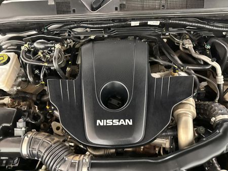 2021-Nissan-Navara-25-DDTi-LE-Plus-4X4-Auto-Double-Cab_11