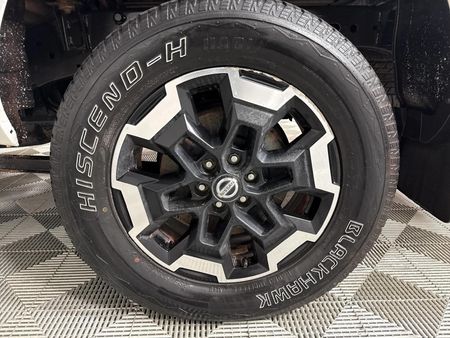 2021-Nissan-Navara-25-DDTi-LE-Plus-4X4-Auto-Double-Cab_5