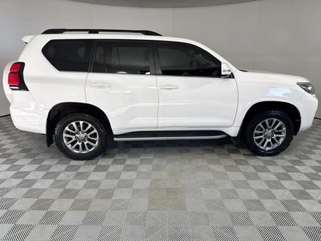 2021-Toyota-Land-Cruiser-Prado-28-GD-VX-L-Auto_15
