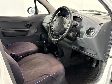 2009-Chevrolet-Spark-L_9