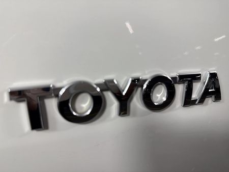 2022-Toyota-Hilux-28-GD-6-Raised-Body-Legend-Auto-Double-Cab_11