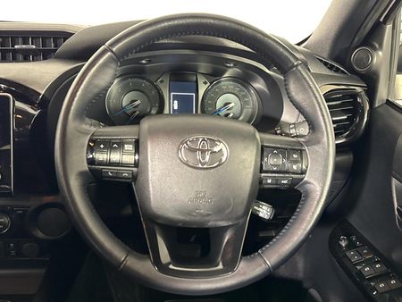 2022-Toyota-Hilux-28-GD-6-Raised-Body-Legend-Auto-Double-Cab_12