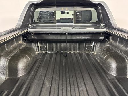 2022-Toyota-Hilux-28-GD-6-Raised-Body-Legend-Auto-Double-Cab_13