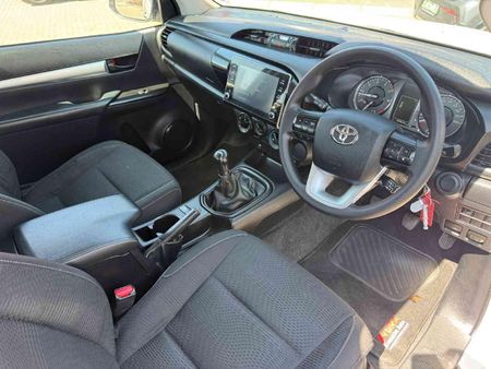 2021-Toyota-Hilux-24-GD-6-Raised-Body-Raider-Extended-Cab_9
