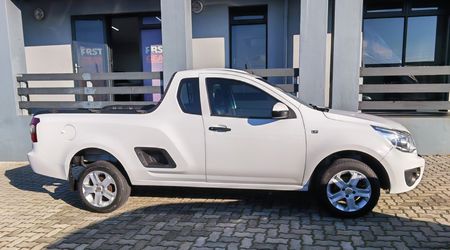 2015-Chevrolet-Utility-14-AC_1