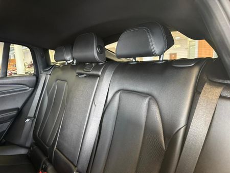 2024-BMW-X4-xDrive20d-M-Sport_11