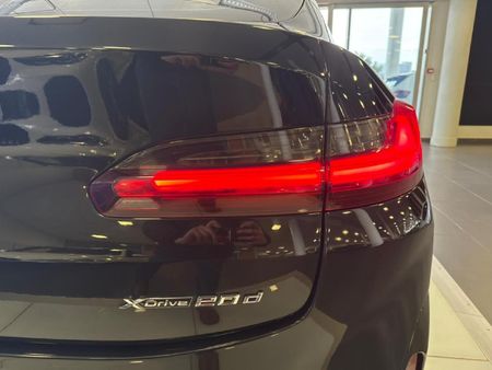 2024-BMW-X4-xDrive20d-M-Sport_14