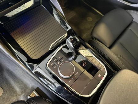 2024-BMW-X4-xDrive20d-M-Sport_16