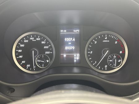 2021-Mercedes-Benz-Vito-116-22-CDI-Tourer-Pro-Auto_2