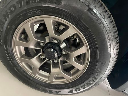 2023-Suzuki-Jimny-15-GLX-Auto_13