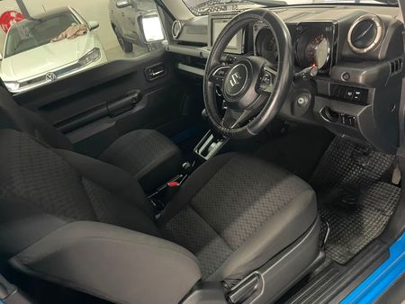 2023-Suzuki-Jimny-15-GLX-Auto_3