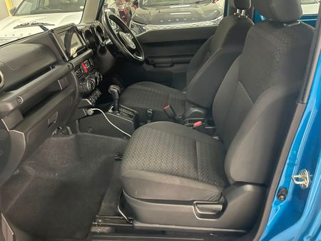 2023-Suzuki-Jimny-15-GLX-Auto_4