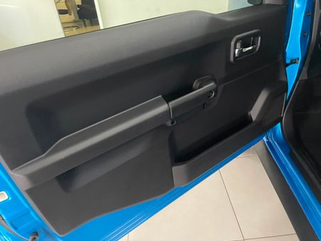 2023-Suzuki-Jimny-15-GLX-Auto_7