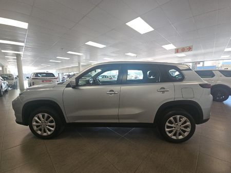 2024-Toyota-Urban-Cruiser-15-XS_5