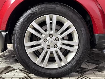 2014-Land-Rover-Discovery-4-30-TD-SD-V6-HSE_7
