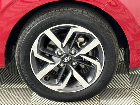 2023-Hyundai-Grand-i10-12-Fluid-Auto_4