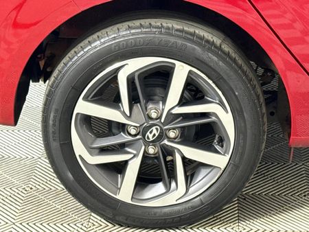 2023-Hyundai-Grand-i10-12-Fluid-Auto_6