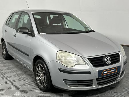 2009-Volkswagen-Polo-16-Trendline_15