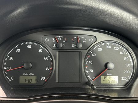 2009-Volkswagen-Polo-16-Trendline_2
