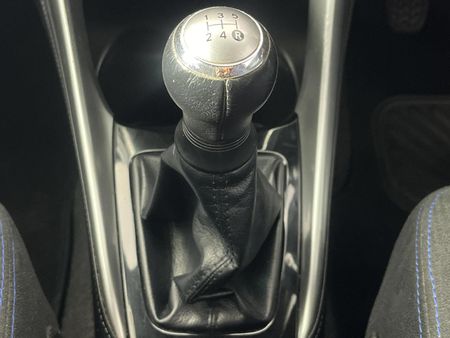 2018-Toyota-Yaris-15-XS-5-dr_9