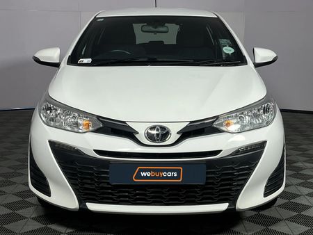 2018-Toyota-Yaris-15-XS-5-dr_13