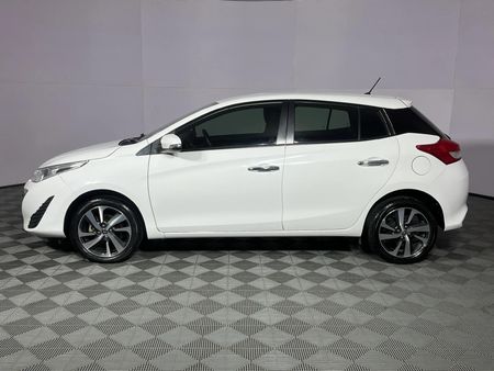 2018-Toyota-Yaris-15-XS-5-dr_17