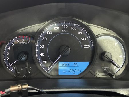 2018-Toyota-Yaris-15-XS-5-dr_2