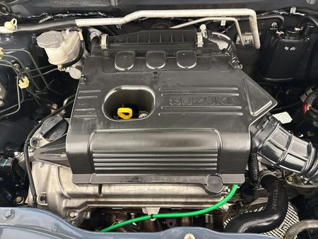 2015-Suzuki-Celerio-10-GL_13