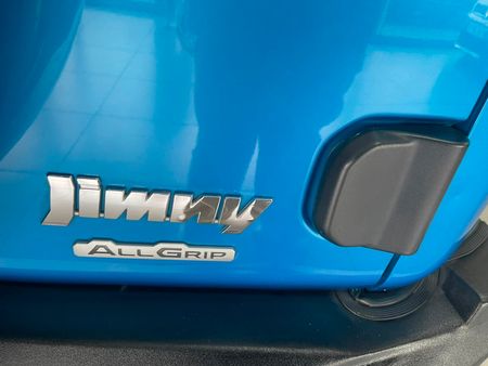2023-Suzuki-Jimny-15-GL-Auto_7