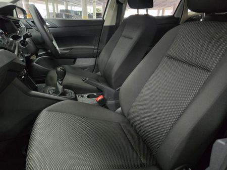 2024-Volkswagen-Polo-10-TSI_11