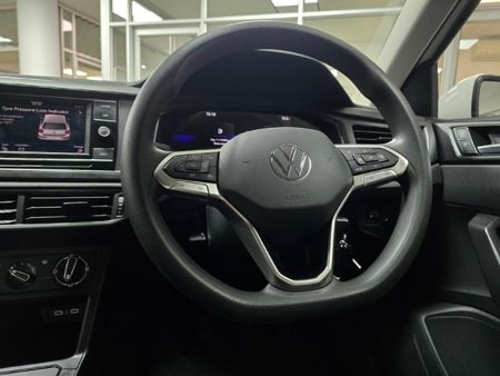 2024-Volkswagen-Polo-10-TSI_13