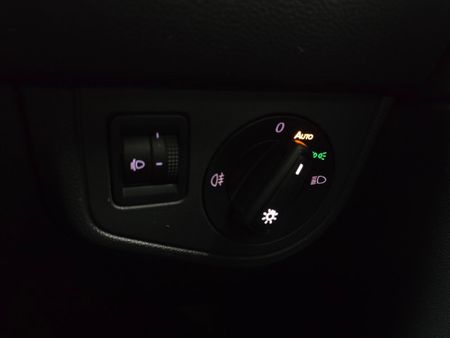 2024-Volkswagen-Polo-10-TSI_23