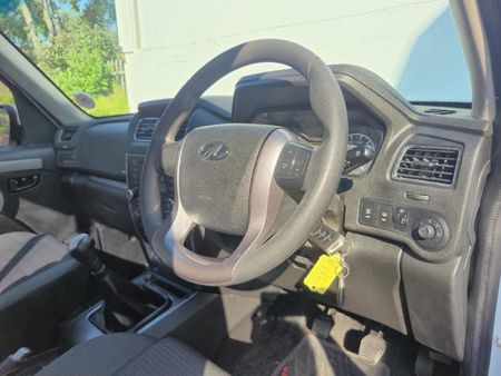 2023-Mahindra-Pik-Up-22-CRDe-mHawk-S6-Mining-4x4-Double-Cab_10