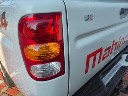 2023-Mahindra-Pik-Up-22-CRDe-mHawk-S6-Mining-4x4-Double-Cab_5