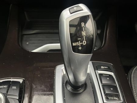 2015-BMW-X3-xDrive20d-Auto_10