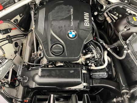 2015-BMW-X3-xDrive20d-Auto_12