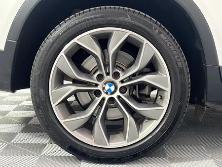 2015-BMW-X3-xDrive20d-Auto_7