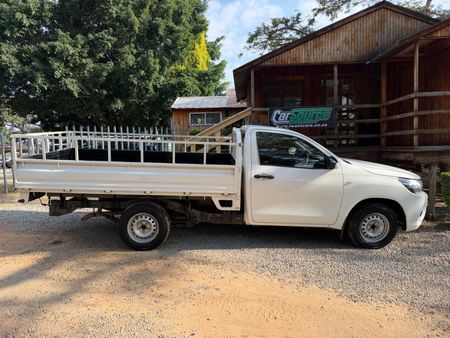 2017-Toyota-Hilux-24-GD-Single-Cab_1